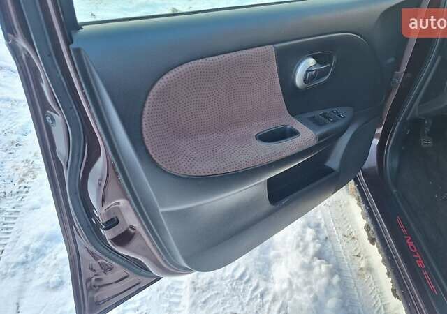 Красный Ниссан Ноут, объемом двигателя 1.5 л и пробегом 74 тыс. км за 6900 $, фото 24 на Automoto.ua