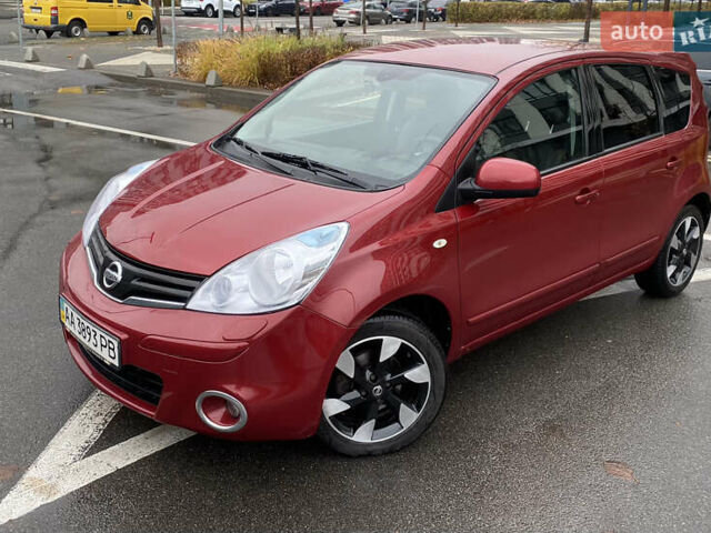 Красный Ниссан Ноут, объемом двигателя 1.6 л и пробегом 163 тыс. км за 8599 $, фото 2 на Automoto.ua