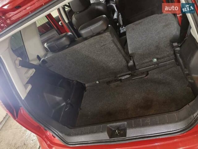 Красный Ниссан Ноут, объемом двигателя 1.5 л и пробегом 365 тыс. км за 7777 $, фото 6 на Automoto.ua