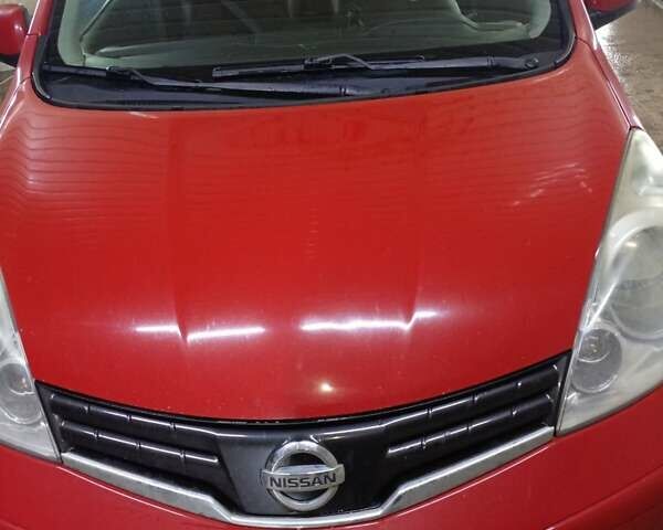 Красный Ниссан Ноут, объемом двигателя 1.5 л и пробегом 365 тыс. км за 7777 $, фото 4 на Automoto.ua