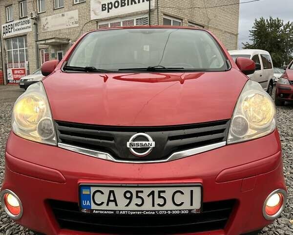 Красный Ниссан Ноут, объемом двигателя 1.5 л и пробегом 280 тыс. км за 5950 $, фото 1 на Automoto.ua