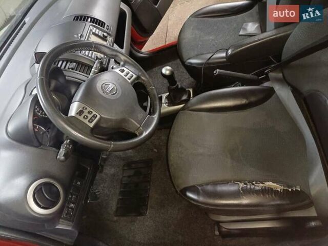 Красный Ниссан Ноут, объемом двигателя 1.5 л и пробегом 365 тыс. км за 7777 $, фото 2 на Automoto.ua