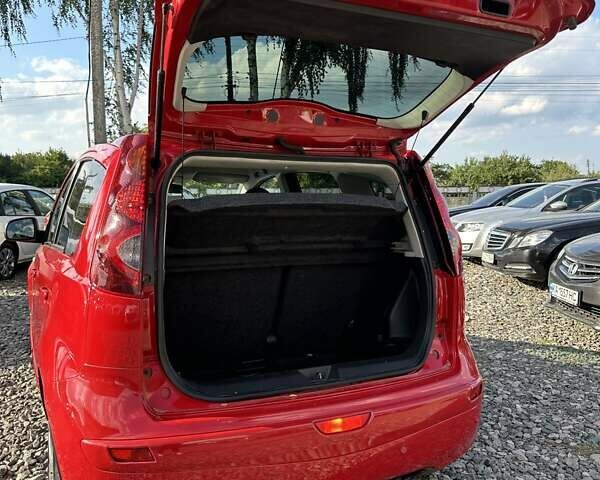 Красный Ниссан Ноут, объемом двигателя 1.5 л и пробегом 280 тыс. км за 6200 $, фото 12 на Automoto.ua