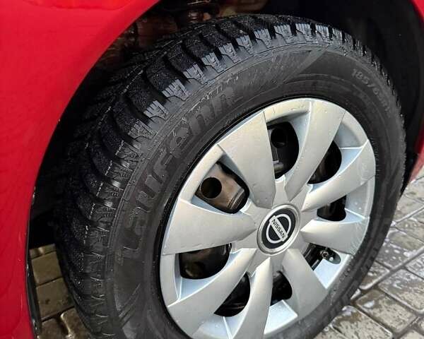 Красный Ниссан Ноут, объемом двигателя 1.6 л и пробегом 121 тыс. км за 8700 $, фото 5 на Automoto.ua