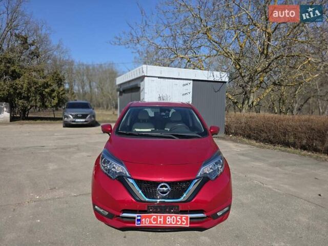 Красный Ниссан Ноут, объемом двигателя 1.2 л и пробегом 72 тыс. км за 12000 $, фото 1 на Automoto.ua