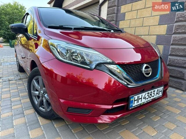 Красный Ниссан Ноут, объемом двигателя 1.2 л и пробегом 76 тыс. км за 12100 $, фото 1 на Automoto.ua
