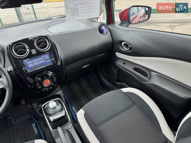 Красный Ниссан Ноут, объемом двигателя 1.2 л и пробегом 22 тыс. км за 12690 $, фото 24 на Automoto.ua