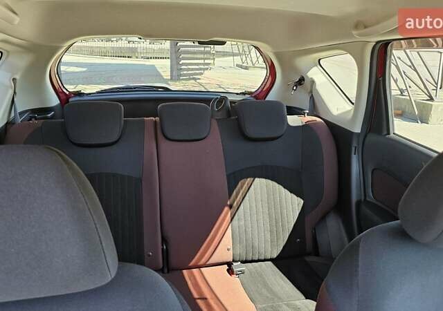 Красный Ниссан Ноут, объемом двигателя 1.2 л и пробегом 78 тыс. км за 13500 $, фото 56 на Automoto.ua
