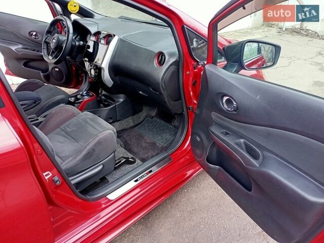Красный Ниссан Ноут, объемом двигателя 1.2 л и пробегом 80 тыс. км за 13500 $, фото 56 на Automoto.ua