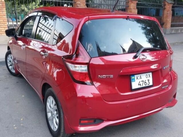 Червоний Ніссан Ноут, об'ємом двигуна 1.2 л та пробігом 60 тис. км за 12500 $, фото 2 на Automoto.ua