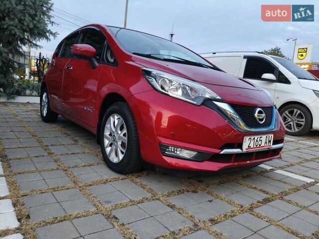 Красный Ниссан Ноут, объемом двигателя 1.2 л и пробегом 80 тыс. км за 13400 $, фото 5 на Automoto.ua