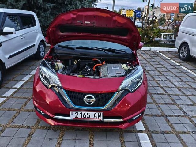 Красный Ниссан Ноут, объемом двигателя 1.2 л и пробегом 80 тыс. км за 13400 $, фото 31 на Automoto.ua