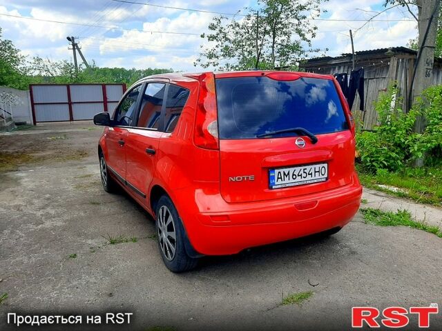 Красный Ниссан Ноут, объемом двигателя 1.4 л и пробегом 182 тыс. км за 5800 $, фото 2 на Automoto.ua