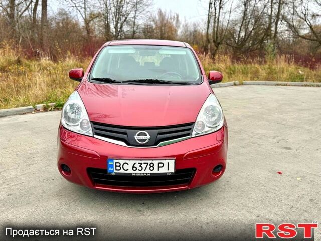 Красный Ниссан Ноут, объемом двигателя 1.4 л и пробегом 139 тыс. км за 5600 $, фото 1 на Automoto.ua