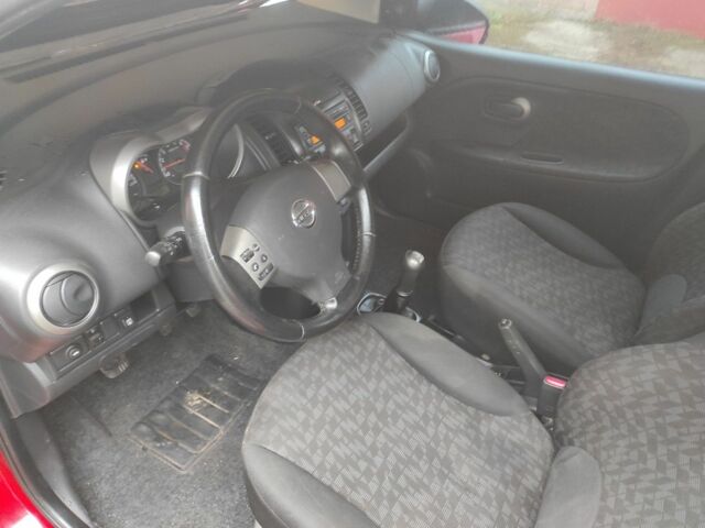 Красный Ниссан Ноут, объемом двигателя 1.4 л и пробегом 290 тыс. км за 2500 $, фото 5 на Automoto.ua