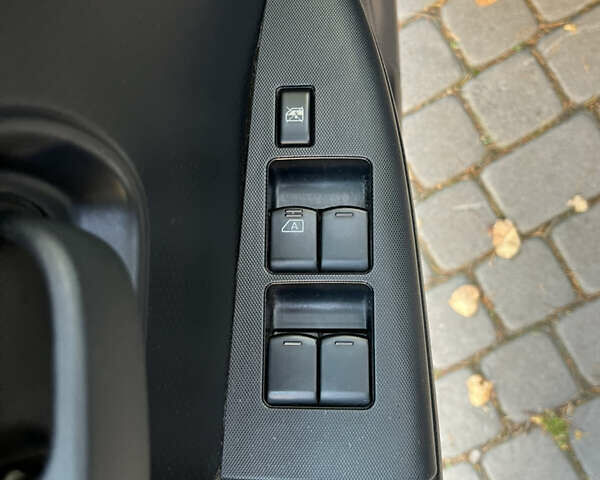 Ниссан Ноут, объемом двигателя 1.6 л и пробегом 216 тыс. км за 5450 $, фото 9 на Automoto.ua