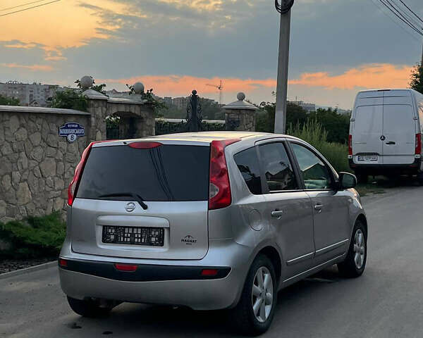 Ниссан Ноут, объемом двигателя 1.6 л и пробегом 253 тыс. км за 6000 $, фото 4 на Automoto.ua