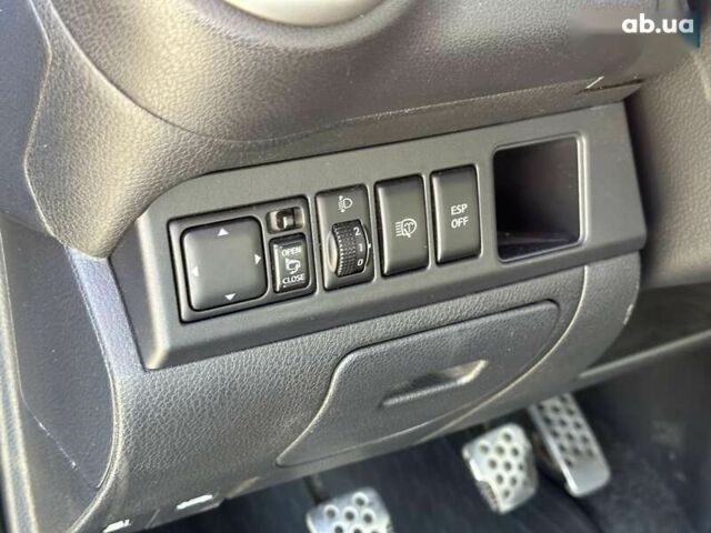 Ниссан Ноут, объемом двигателя 1.6 л и пробегом 132 тыс. км за 4990 $, фото 16 на Automoto.ua