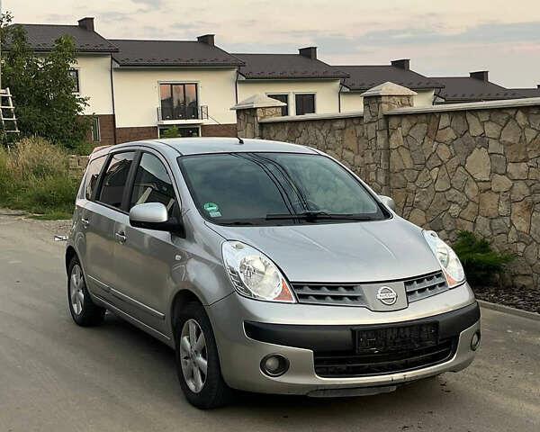 Ниссан Ноут, объемом двигателя 1.6 л и пробегом 253 тыс. км за 6000 $, фото 1 на Automoto.ua