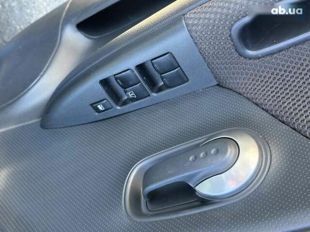 Ниссан Ноут, объемом двигателя 1.6 л и пробегом 132 тыс. км за 5690 $, фото 14 на Automoto.ua