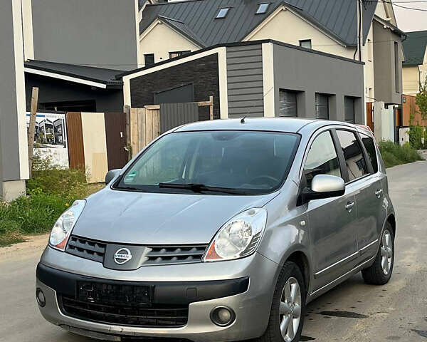 Ниссан Ноут, объемом двигателя 1.6 л и пробегом 253 тыс. км за 5700 $, фото 2 на Automoto.ua