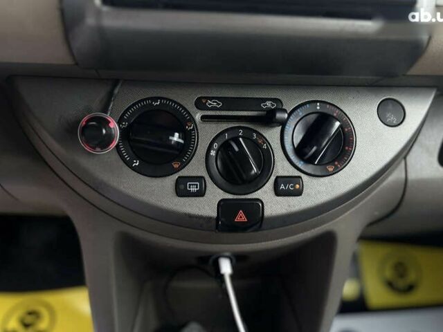 Ніссан Ноут, об'ємом двигуна 1.6 л та пробігом 315 тис. км за 5300 $, фото 14 на Automoto.ua