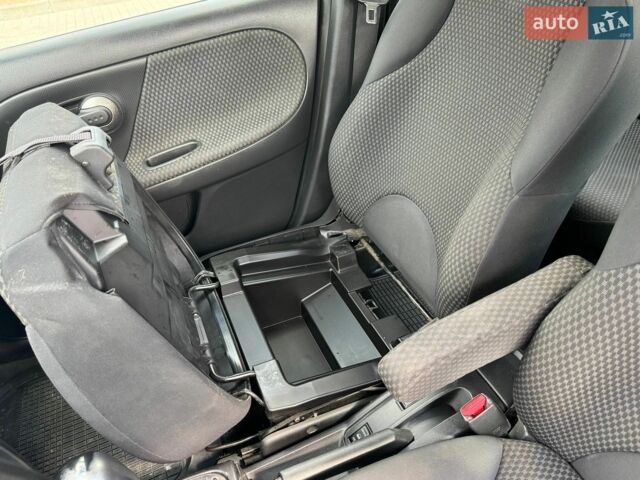 Ниссан Ноут, объемом двигателя 1.6 л и пробегом 174 тыс. км за 5800 $, фото 12 на Automoto.ua