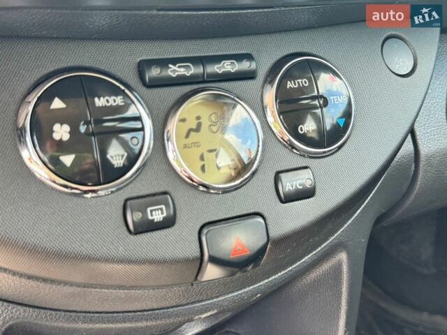 Ниссан Ноут, объемом двигателя 1.6 л и пробегом 174 тыс. км за 5800 $, фото 10 на Automoto.ua