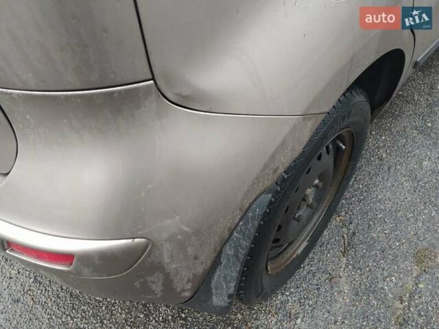 Ніссан Ноут, об'ємом двигуна 1.4 л та пробігом 178 тис. км за 5400 $, фото 4 на Automoto.ua