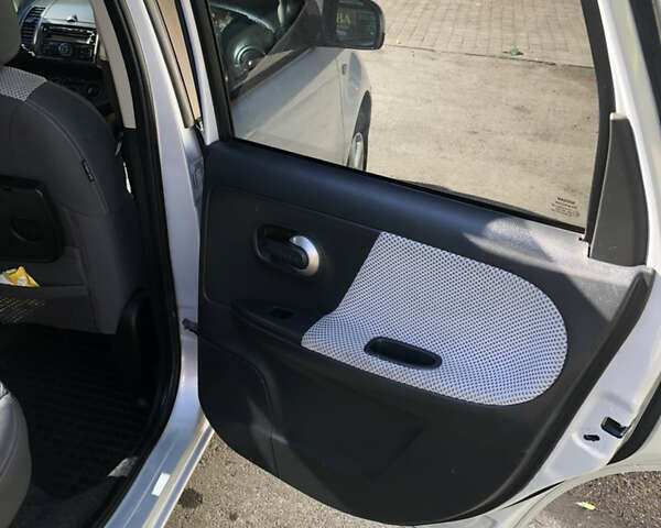 Ніссан Ноут, об'ємом двигуна 1.4 л та пробігом 204 тис. км за 4900 $, фото 21 на Automoto.ua