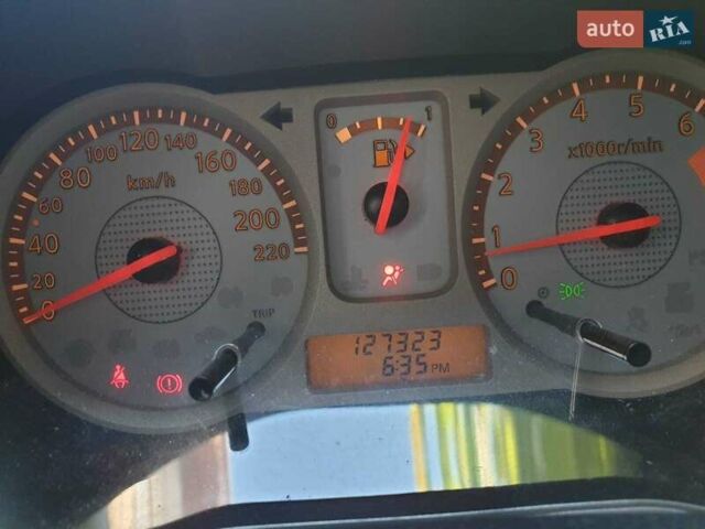 Ниссан Ноут, объемом двигателя 1.6 л и пробегом 127 тыс. км за 7700 $, фото 4 на Automoto.ua