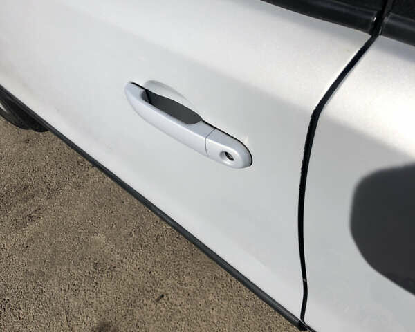 Ніссан Ноут, об'ємом двигуна 1.4 л та пробігом 204 тис. км за 4900 $, фото 10 на Automoto.ua