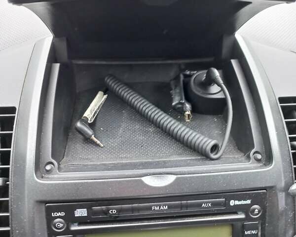 Ніссан Ноут, об'ємом двигуна 1.6 л та пробігом 260 тис. км за 6000 $, фото 9 на Automoto.ua