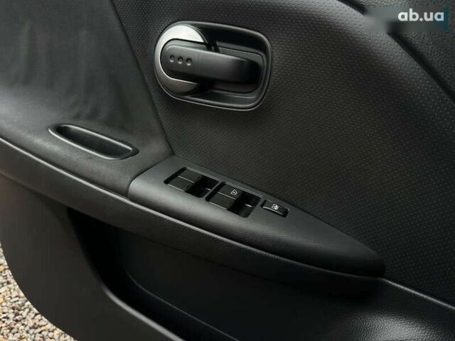 Ніссан Ноут, об'ємом двигуна 1.4 л та пробігом 258 тис. км за 6000 $, фото 19 на Automoto.ua