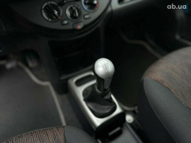 Ніссан Ноут, об'ємом двигуна 1.4 л та пробігом 258 тис. км за 6000 $, фото 28 на Automoto.ua