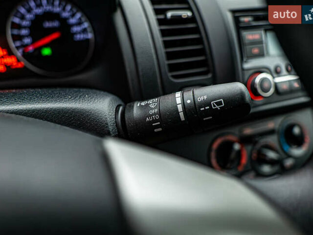 Ниссан Ноут, объемом двигателя 1.6 л и пробегом 122 тыс. км за 5430 $, фото 13 на Automoto.ua
