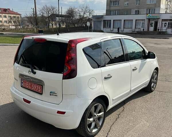 Ниссан Ноут, объемом двигателя 1.5 л и пробегом 235 тыс. км за 6450 $, фото 2 на Automoto.ua