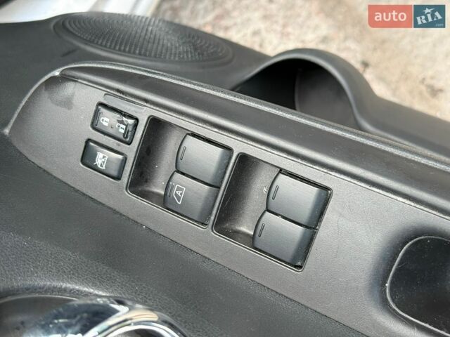 Ниссан Ноут, объемом двигателя 1.6 л и пробегом 85 тыс. км за 4300 $, фото 11 на Automoto.ua