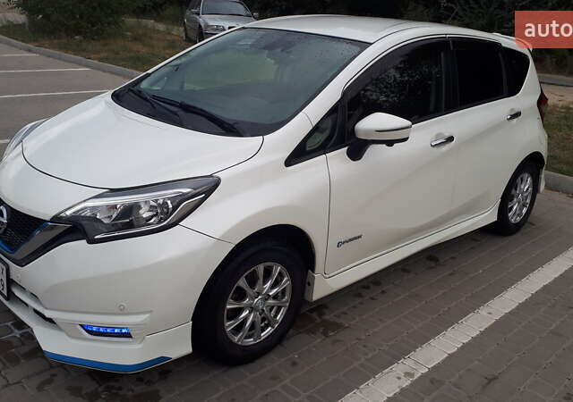 Ниссан Ноут, объемом двигателя 1.2 л и пробегом 94 тыс. км за 12600 $, фото 2 на Automoto.ua