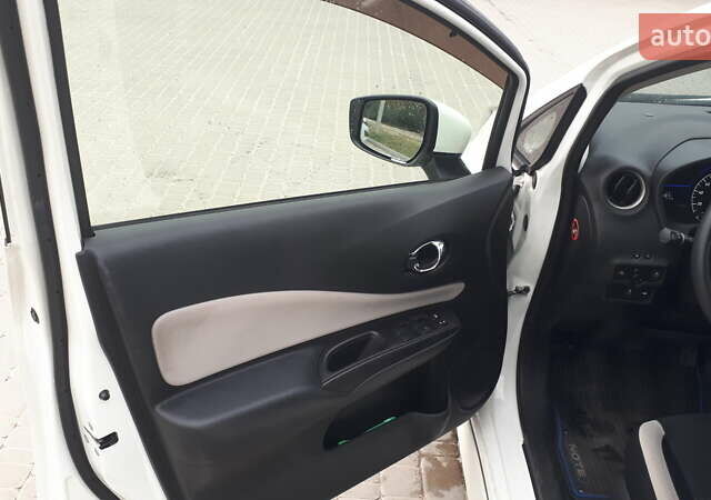 Ниссан Ноут, объемом двигателя 1.2 л и пробегом 94 тыс. км за 12600 $, фото 9 на Automoto.ua