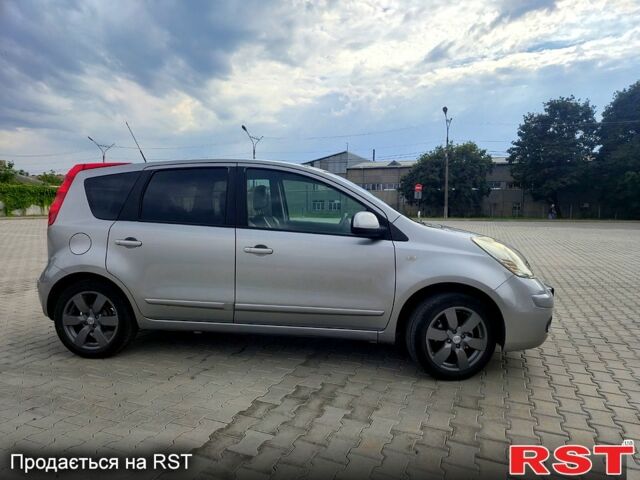 Ниссан Ноут, объемом двигателя 1.6 л и пробегом 170 тыс. км за 5999 $, фото 3 на Automoto.ua