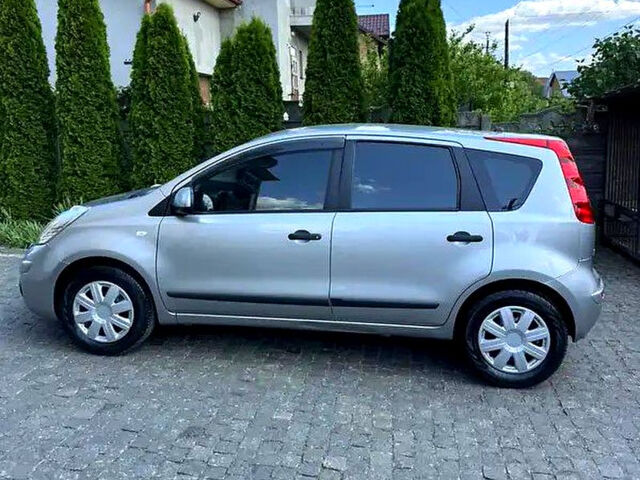 Ниссан Ноут, объемом двигателя 1.4 л и пробегом 135 тыс. км за 6500 $, фото 4 на Automoto.ua