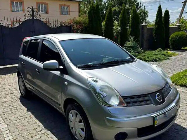 Ниссан Ноут, объемом двигателя 1.4 л и пробегом 135 тыс. км за 6500 $, фото 1 на Automoto.ua
