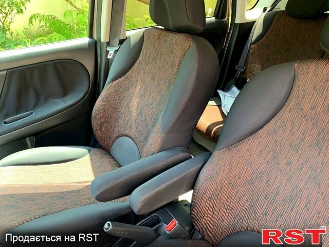 Ниссан Ноут, объемом двигателя 1.6 л и пробегом 200 тыс. км за 7700 $, фото 10 на Automoto.ua