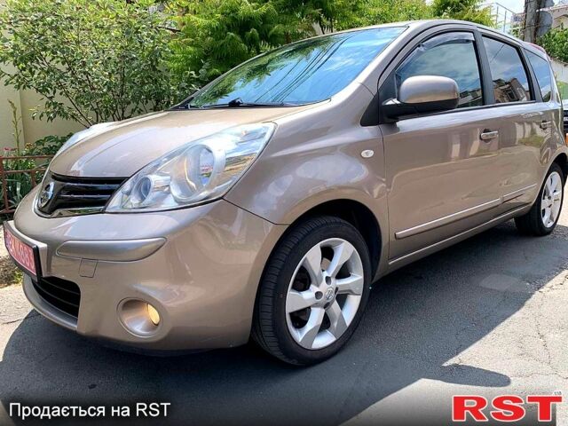 Ниссан Ноут, объемом двигателя 1.6 л и пробегом 200 тыс. км за 7700 $, фото 3 на Automoto.ua