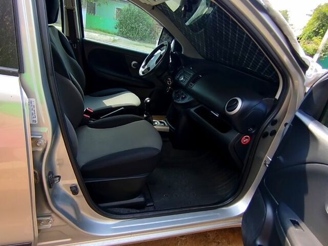 Ниссан Ноут, объемом двигателя 1.4 л и пробегом 160 тыс. км за 6000 $, фото 1 на Automoto.ua