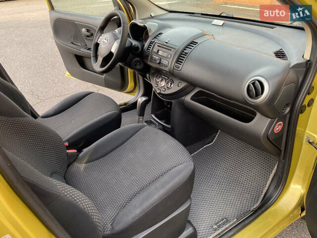 Ніссан Ноут 2006 у Києві на Automoto.ua Жовтий Ніссан Ноут, об'ємом двигуна 1.6 л та пробігом 232 тис. км за 5400 $, фото 34 на Automoto.ua