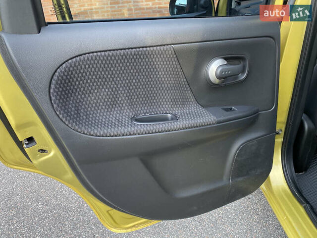 Ніссан Ноут 2006 у Києві на Automoto.ua Жовтий Ніссан Ноут, об'ємом двигуна 1.6 л та пробігом 232 тис. км за 5400 $, фото 25 на Automoto.ua