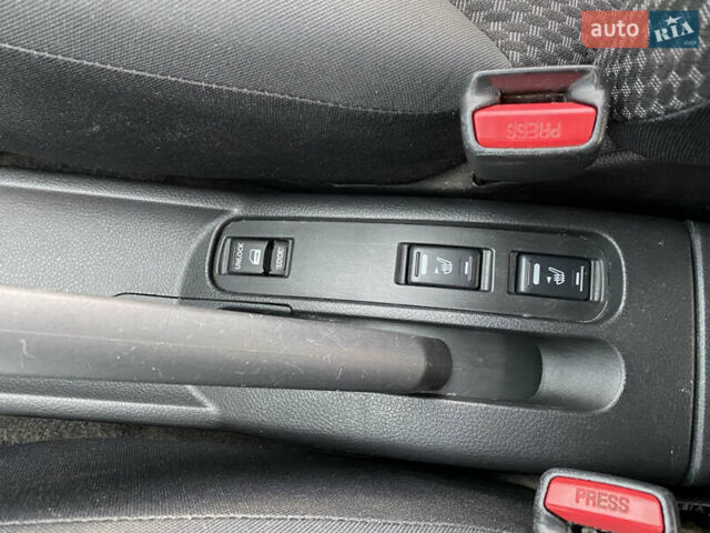 Ніссан Ноут 2006 у Києві на Automoto.ua Жовтий Ніссан Ноут, об'ємом двигуна 1.6 л та пробігом 232 тис. км за 5400 $, фото 44 на Automoto.ua