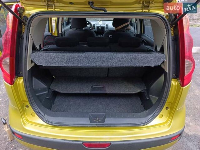 Желтый Ниссан Ноут, объемом двигателя 1.39 л и пробегом 232 тыс. км за 4300 $, фото 10 на Automoto.ua